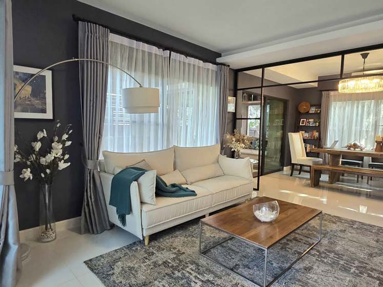 House with Shared Pool in Bangnatrad 
